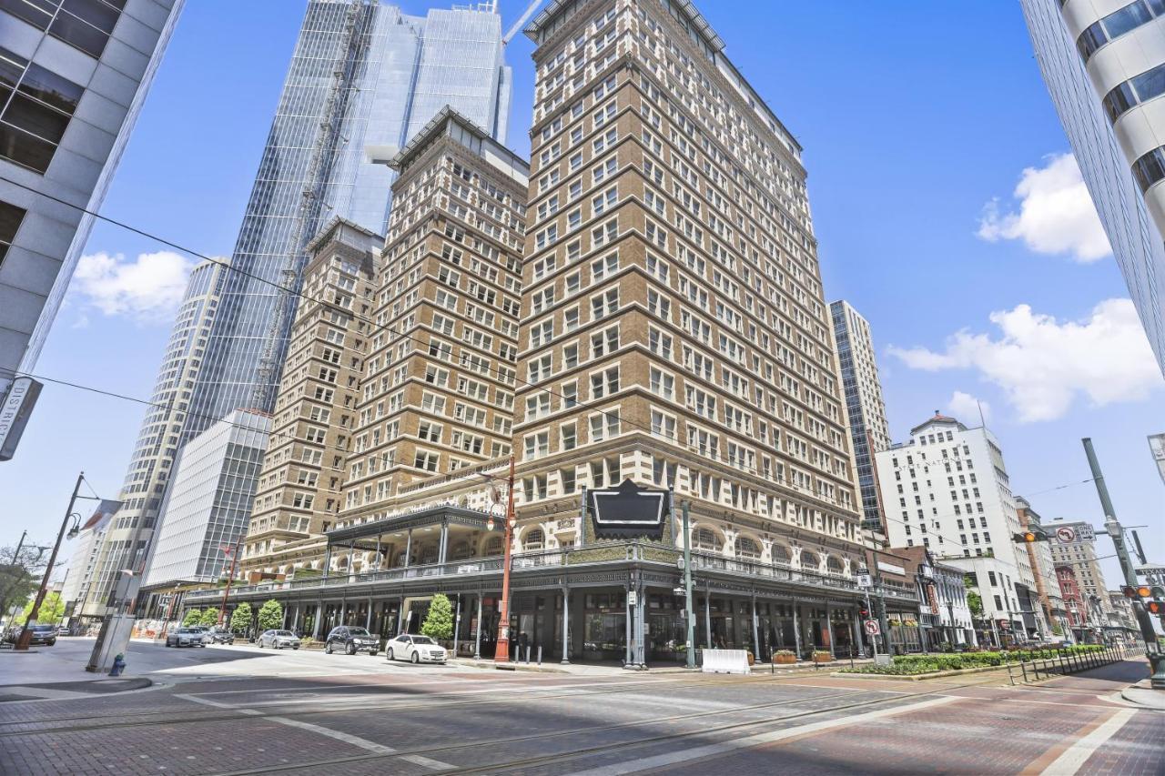 Frontdesk I The Rice Apts Downtown Houston Lägenhet Exteriör bild